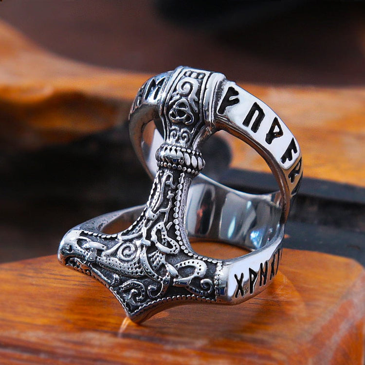 Wikingerring \"Kreis von Mjölnir\". Wikingerring \"Kreis von Mjölnir\".
