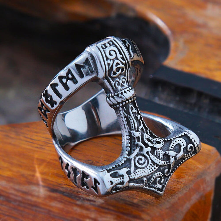 Wikingerring \"Kreis von Mjölnir\". Wikingerring \"Kreis von Mjölnir\".