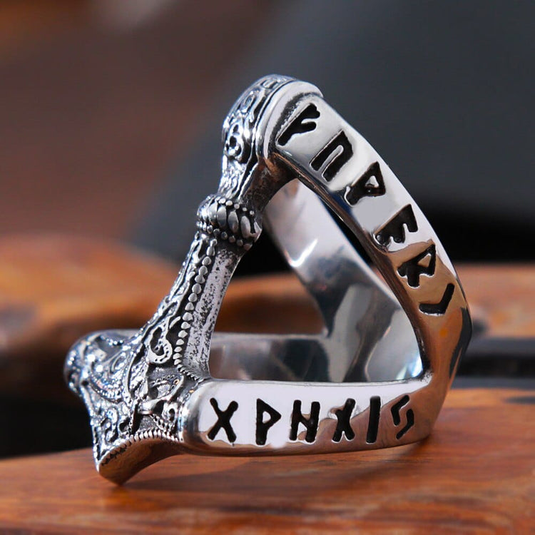 Wikingerring \"Kreis von Mjölnir\". Wikingerring \"Kreis von Mjölnir\".