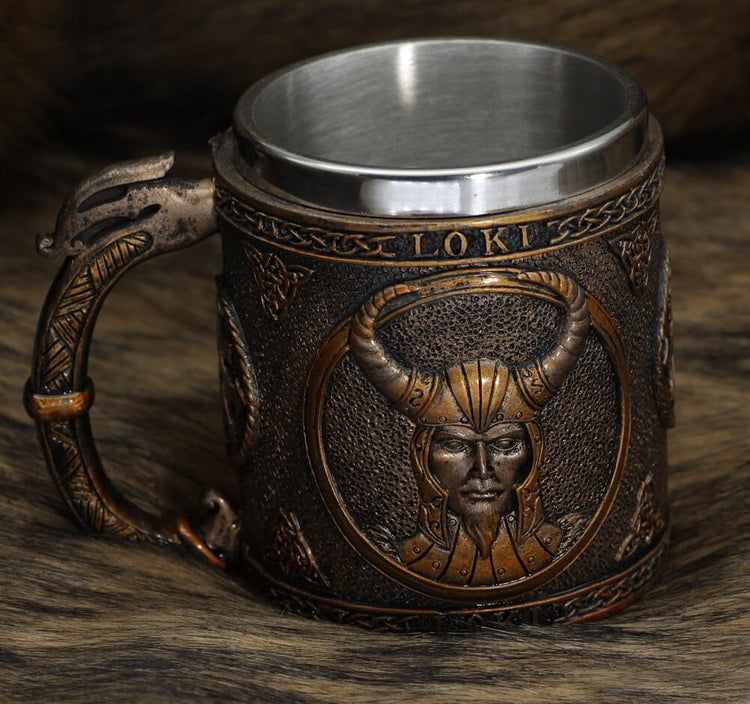 Wikingerkrug \"Bösartiger Loki Krug\" Wikingerkrug \"Bösartiger Loki Krug\"