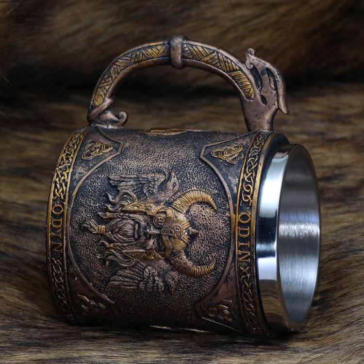 Wikingerkrug \"Tankard des Yeux d'Odin\" (Tankard der Augen Odins) Wikingerkrug \"Tankard des Yeux d'Odin\" (Tankard der Augen Odins)