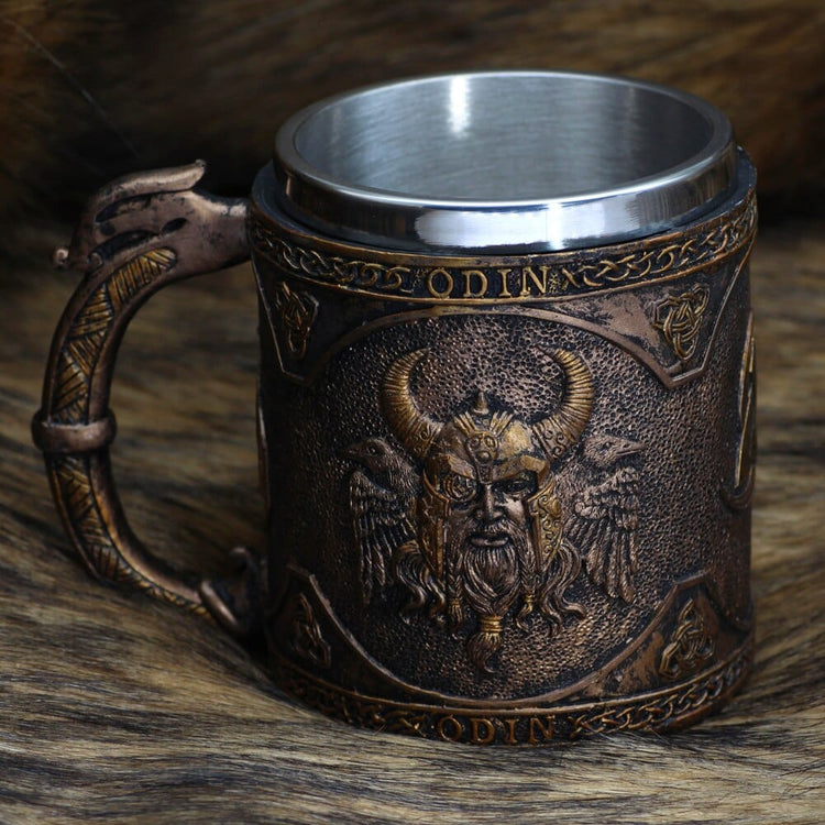 Wikingerkrug \"Tankard des Yeux d'Odin\" (Tankard der Augen Odins) Wikingerkrug \"Tankard des Yeux d'Odin\" (Tankard der Augen Odins)