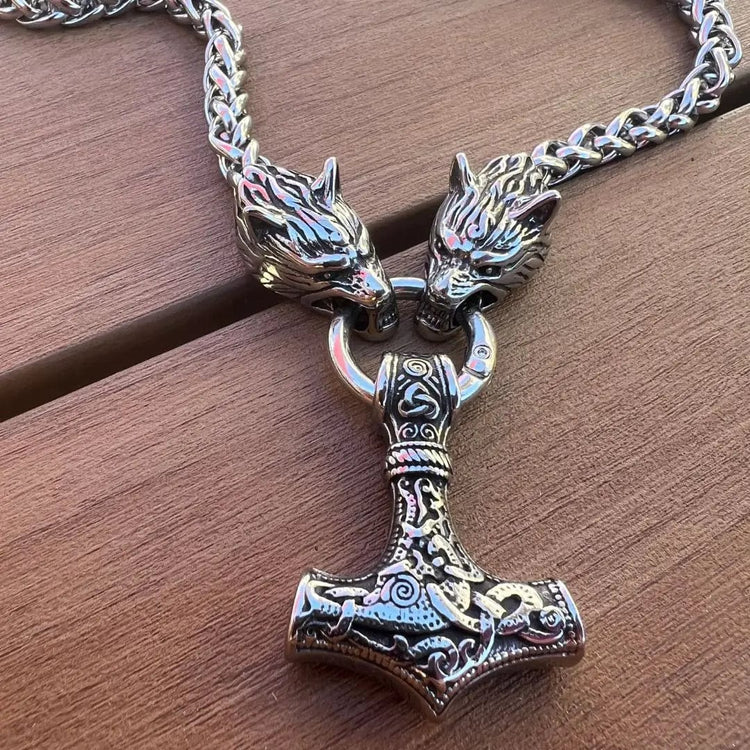 Mjolnir-Halskette - Wolfsschutz Mjolnir-Halskette - Wolfsschutz