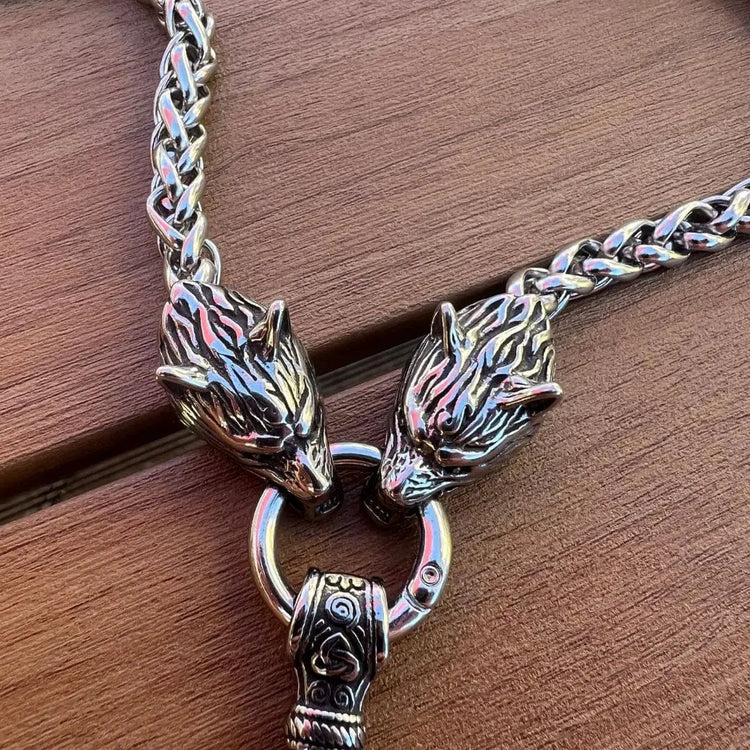 Mjolnir-Halskette - Wolfsschutz Mjolnir-Halskette - Wolfsschutz