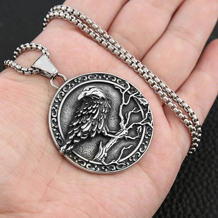 Wikinger-Halskette \"Das Auge des Odin\". Wikinger-Halskette \"Das Auge des Odin\".