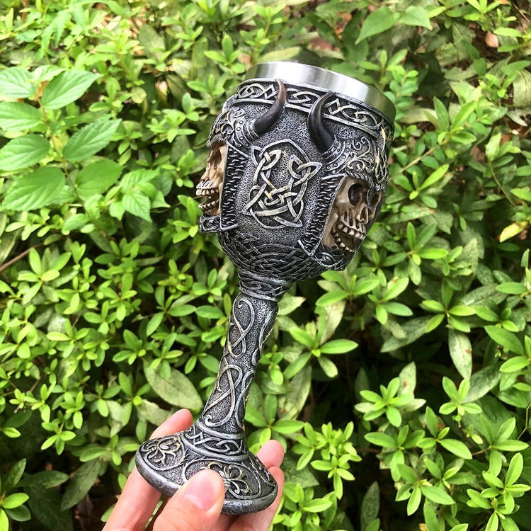 Wikingerglas \"Kelch des Ewigen Kriegers\". Wikingerglas \"Kelch des Ewigen Kriegers\".