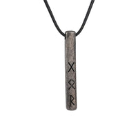 Wikingeramulett des Futhark das Runenalphabet - Edelstahl Wikingeramulett des Futhark das Runenalphabet - Edelstahl