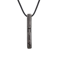 Wikingeramulett des Futhark das Runenalphabet - Edelstahl Wikingeramulett des Futhark das Runenalphabet - Edelstahl