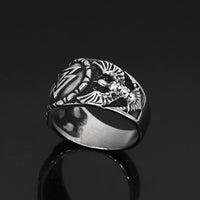 Ring Valknut, der von Odins Raben getragen wird Ring Valknut, der von Odins Raben getragen wird