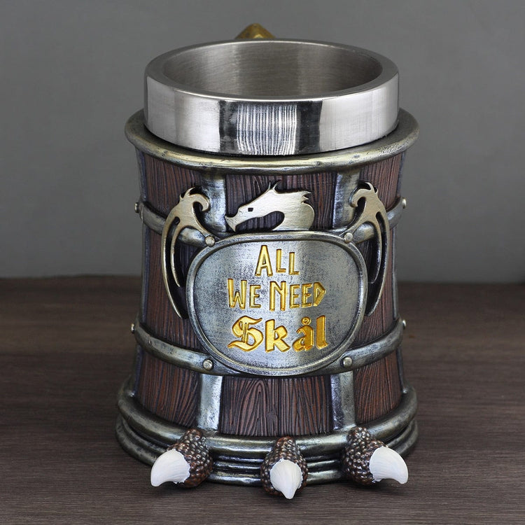 Wikingerkrug \"All we need skal\" aus Kunstharz Wikingerkrug \"All we need skal\" aus Kunstharz