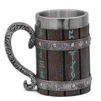 Wikingerkrug als Träger einer nordischen Rune Wikingerkrug als Träger einer nordischen Rune