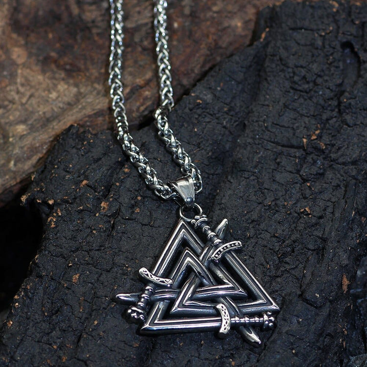 Halskette Schwerter der gefallenen Helden - Valknut Halskette Schwerter der gefallenen Helden - Valknut