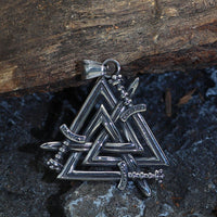 Halskette Schwerter der gefallenen Helden - Valknut Halskette Schwerter der gefallenen Helden - Valknut