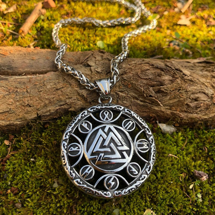 Runenhalskette Valknut Runenhalskette Valknut