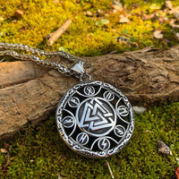 Runenhalskette Valknut Runenhalskette Valknut