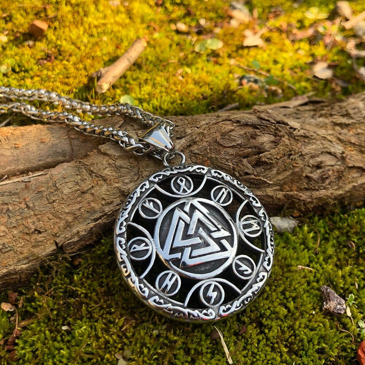 Runenhalskette Valknut Runenhalskette Valknut