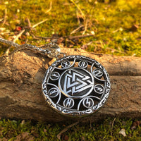 Runenhalskette Valknut Runenhalskette Valknut