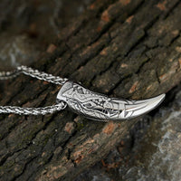 Wikingerkette Zahn von Fenrir, dem Riesenwolf Wikingerkette Zahn von Fenrir, dem Riesenwolf