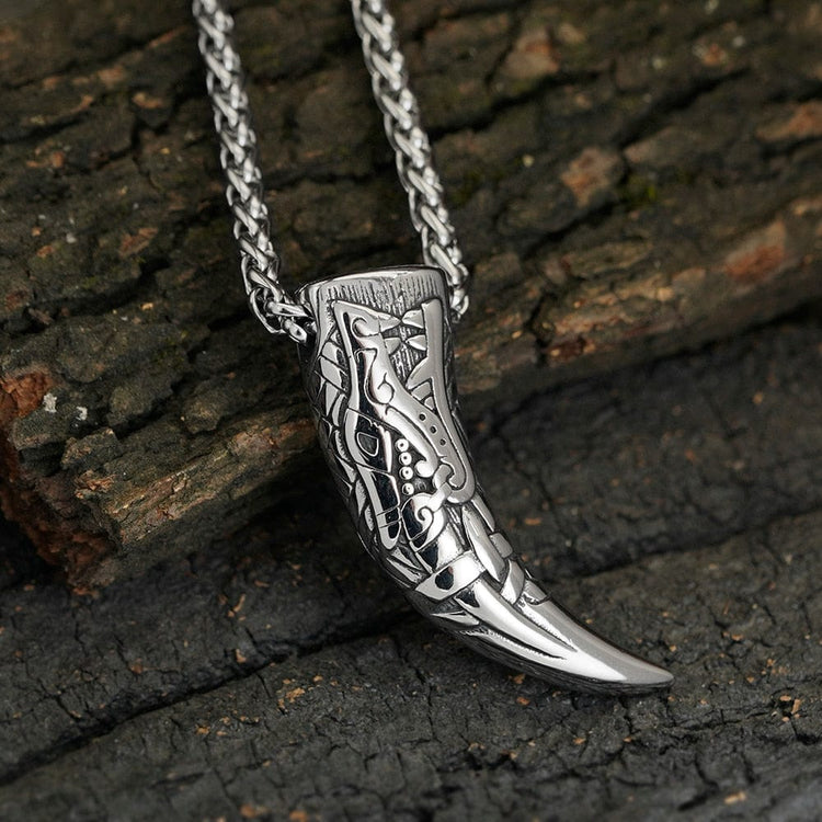 Wikingerkette Zahn von Fenrir, dem Riesenwolf Wikingerkette Zahn von Fenrir, dem Riesenwolf