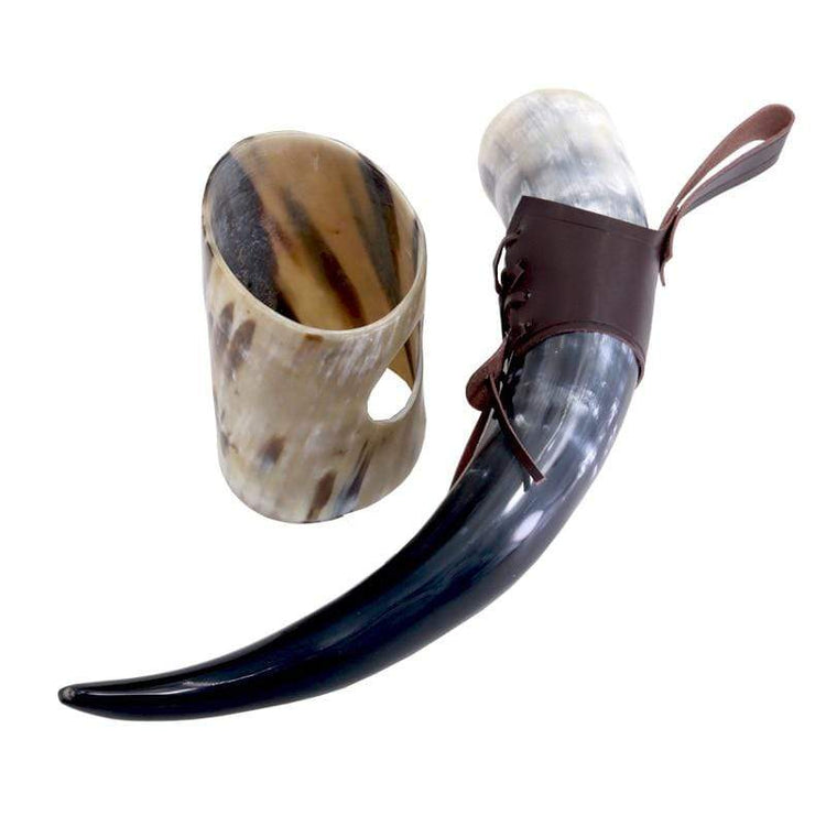 Trinkendes Ochsenhorn aus Walhalla Trinkendes Ochsenhorn aus Walhalla