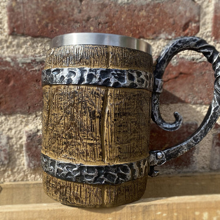 Großer Holzkrug aus Wikingerholz Großer Holzkrug aus Wikingerholz