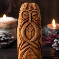 Holzstatue von Heimdall Holzstatue von Heimdall
