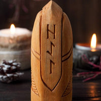 Holzstatue von Hel Holzstatue von Hel
