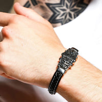 Wikingerarmband mit christlicher Gravur in Leder Wikingerarmband mit christlicher Gravur in Leder
