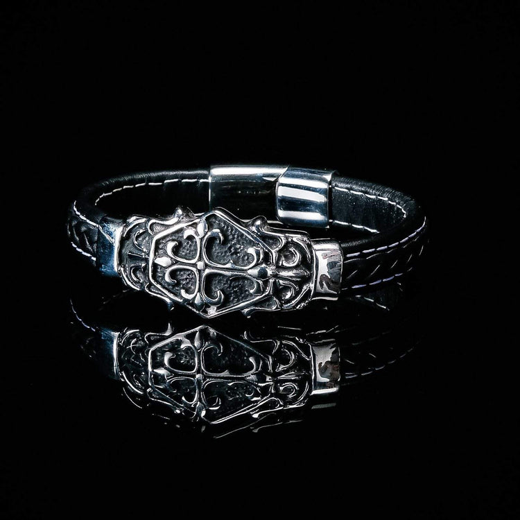 Wikingerarmband mit christlicher Gravur in Leder Wikingerarmband mit christlicher Gravur in Leder