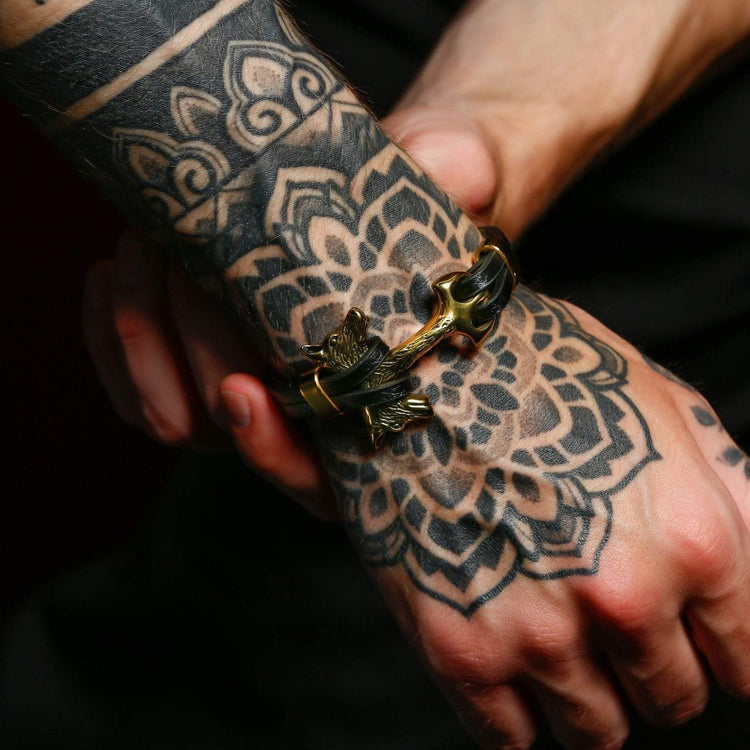 Wikinger-Armband Fenrirs Kopf in Leder Wikinger-Armband Fenrirs Kopf in Leder