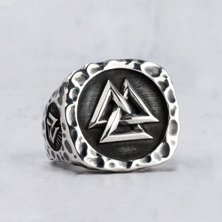 Wikinger Ring aus 925er Sterlingsilber - der Glanz des Valknut