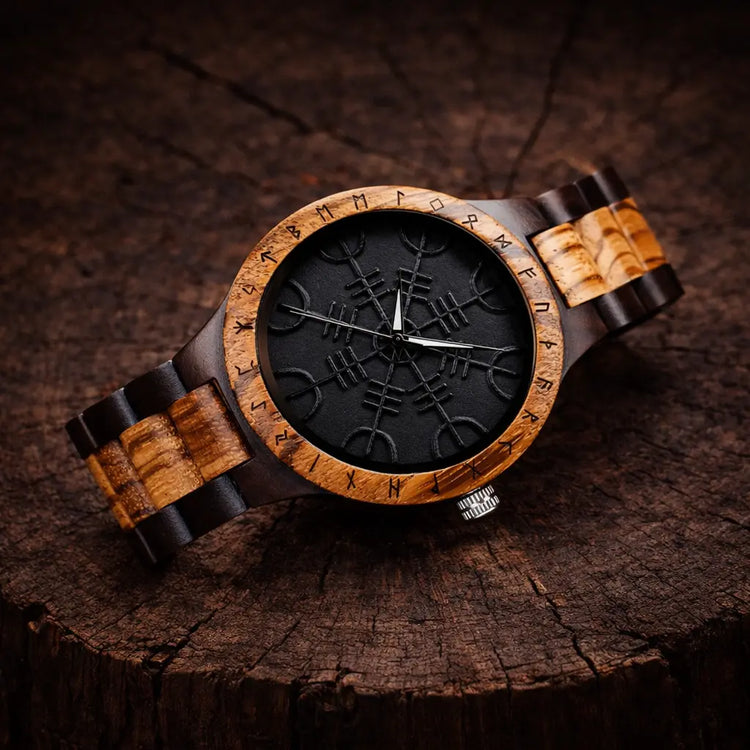 Holzuhr - Vegvisir