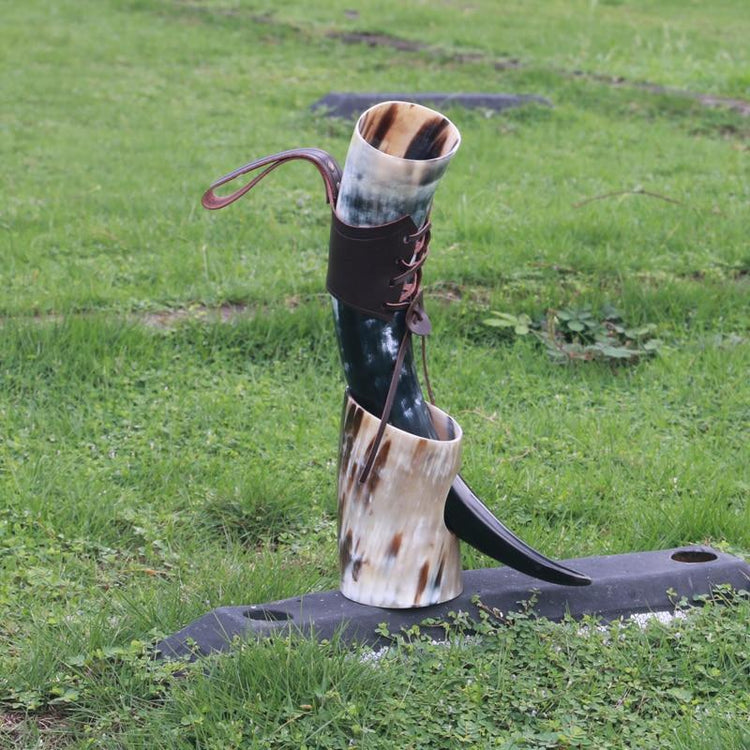 Trinkendes Ochsenhorn aus Walhalla